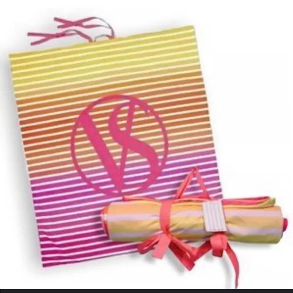 VICTORIA'S SECRET Stripe Beach Towel